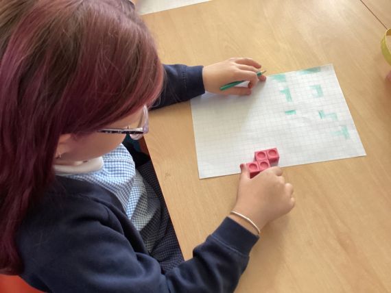 Pentominoes Investigation in Year 5EH/CD!